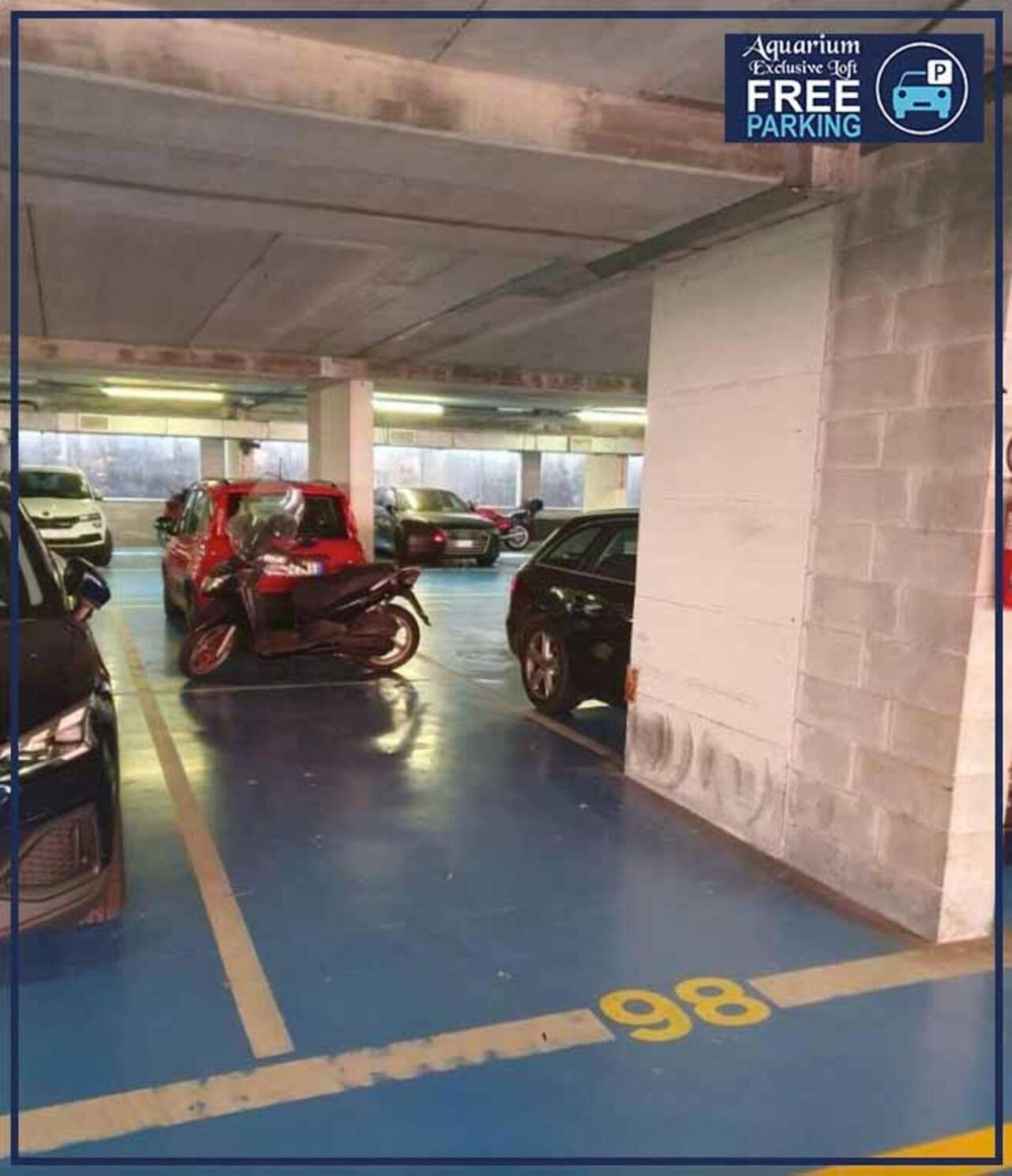Aquarium Exclusive Loft - Private Parking Appartement Genua Buitenkant foto